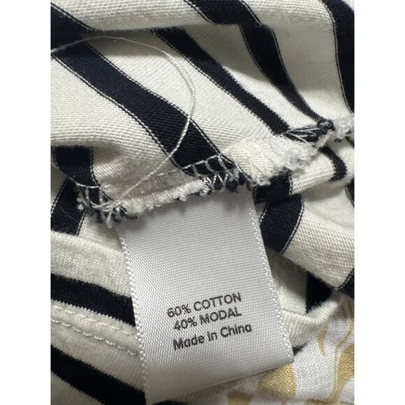 EVEREVE Leeana Stripe Twist Front Tee Shirt Size Medium - Picture 4 of 5